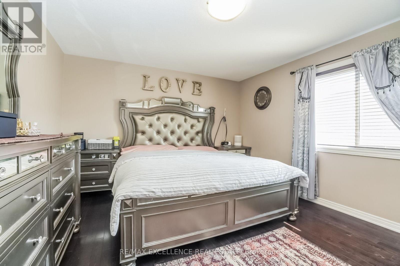 78 BRENTCLIFF DRIVE - 19