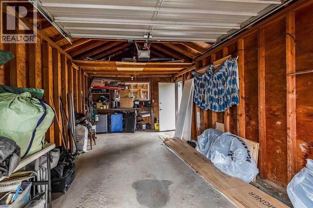 2867 16 Ave  SE - Image 42