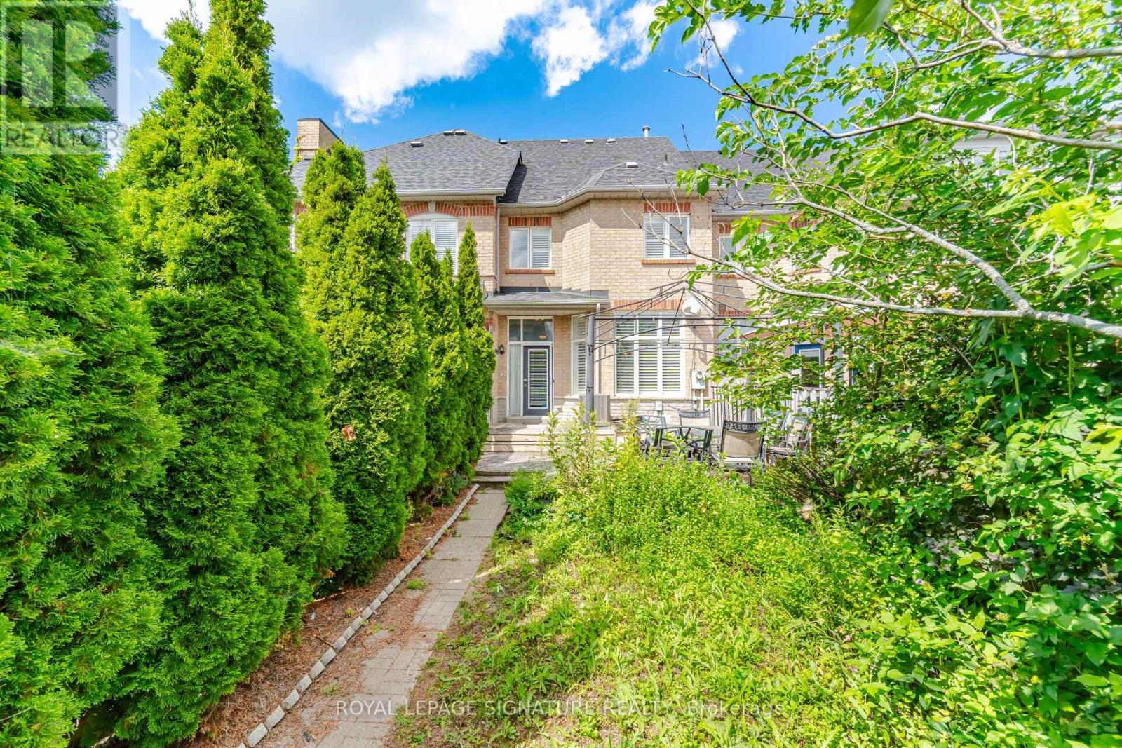 79 CORNELL PARK AVENUE - 30