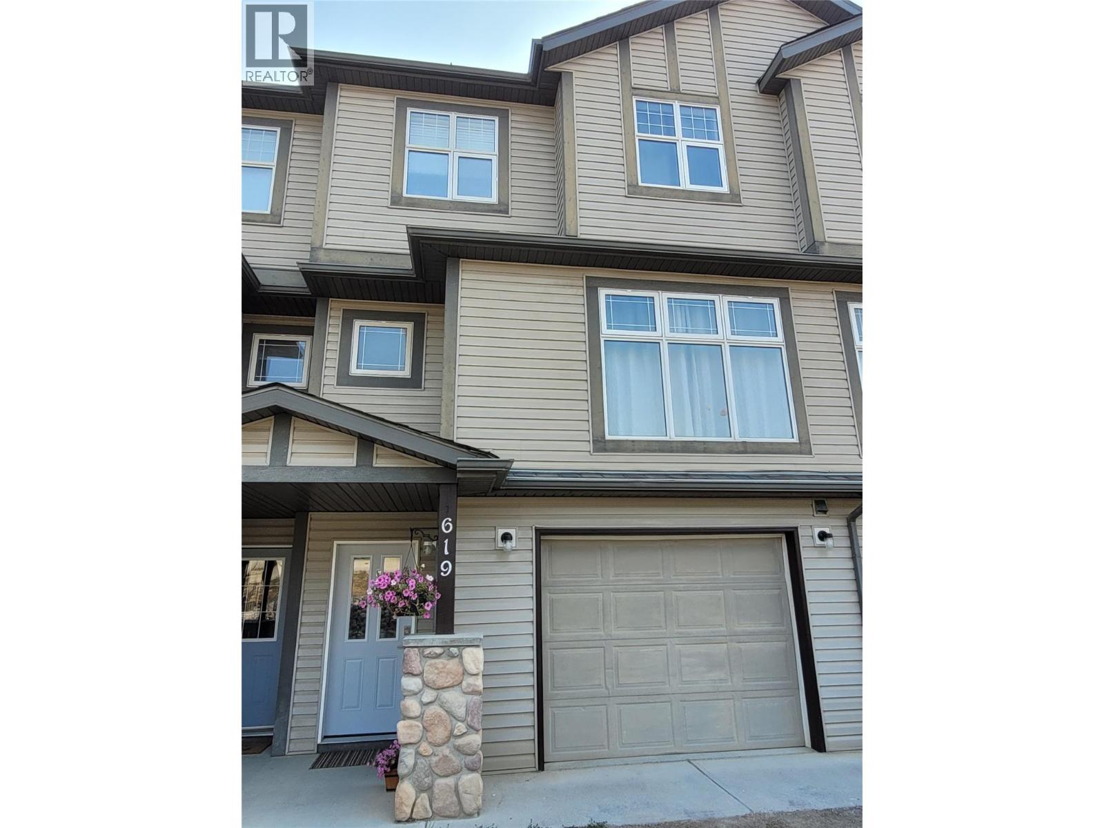619 10th Avenue - Image 39