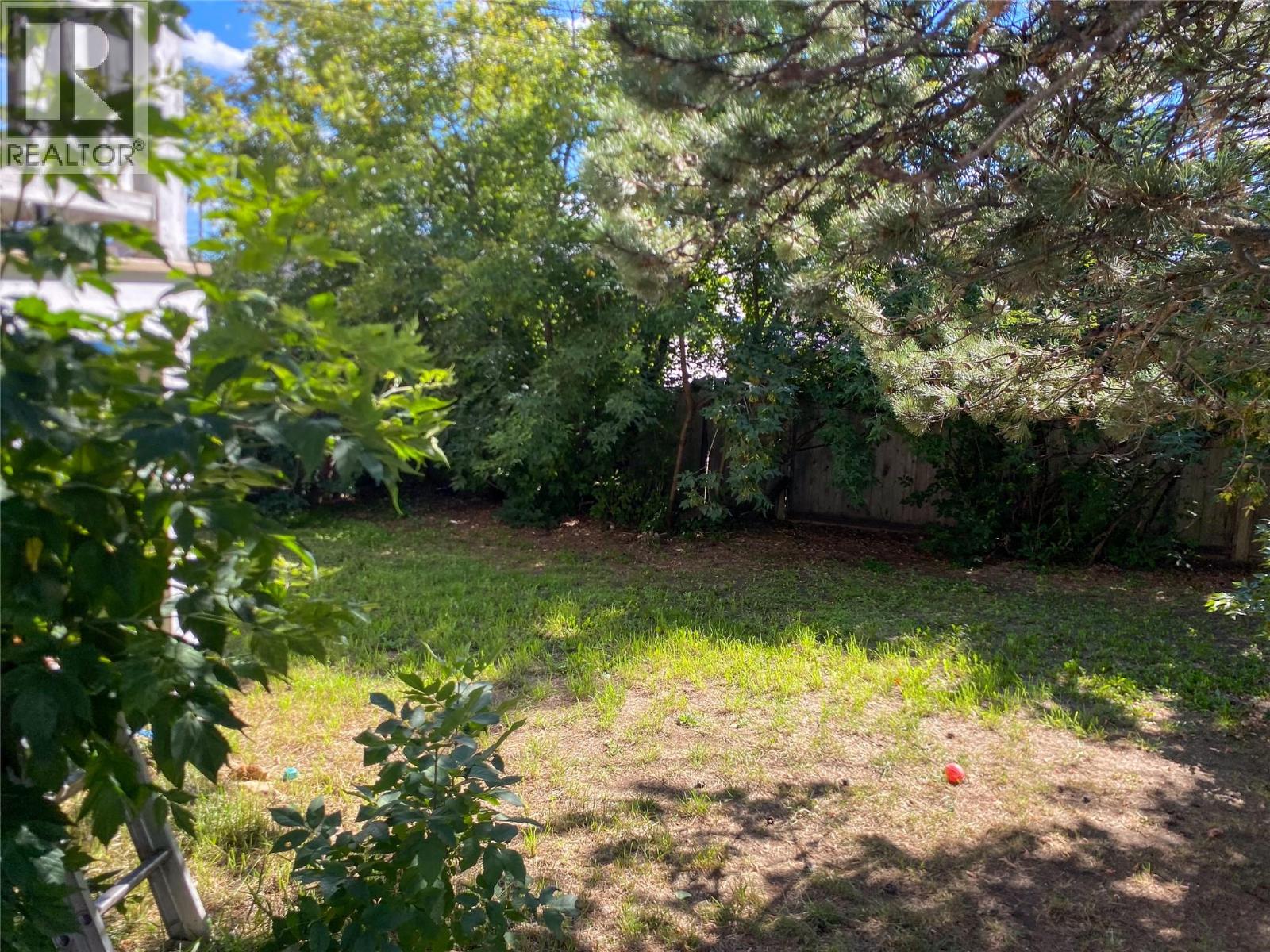 9017 17 Street - 34