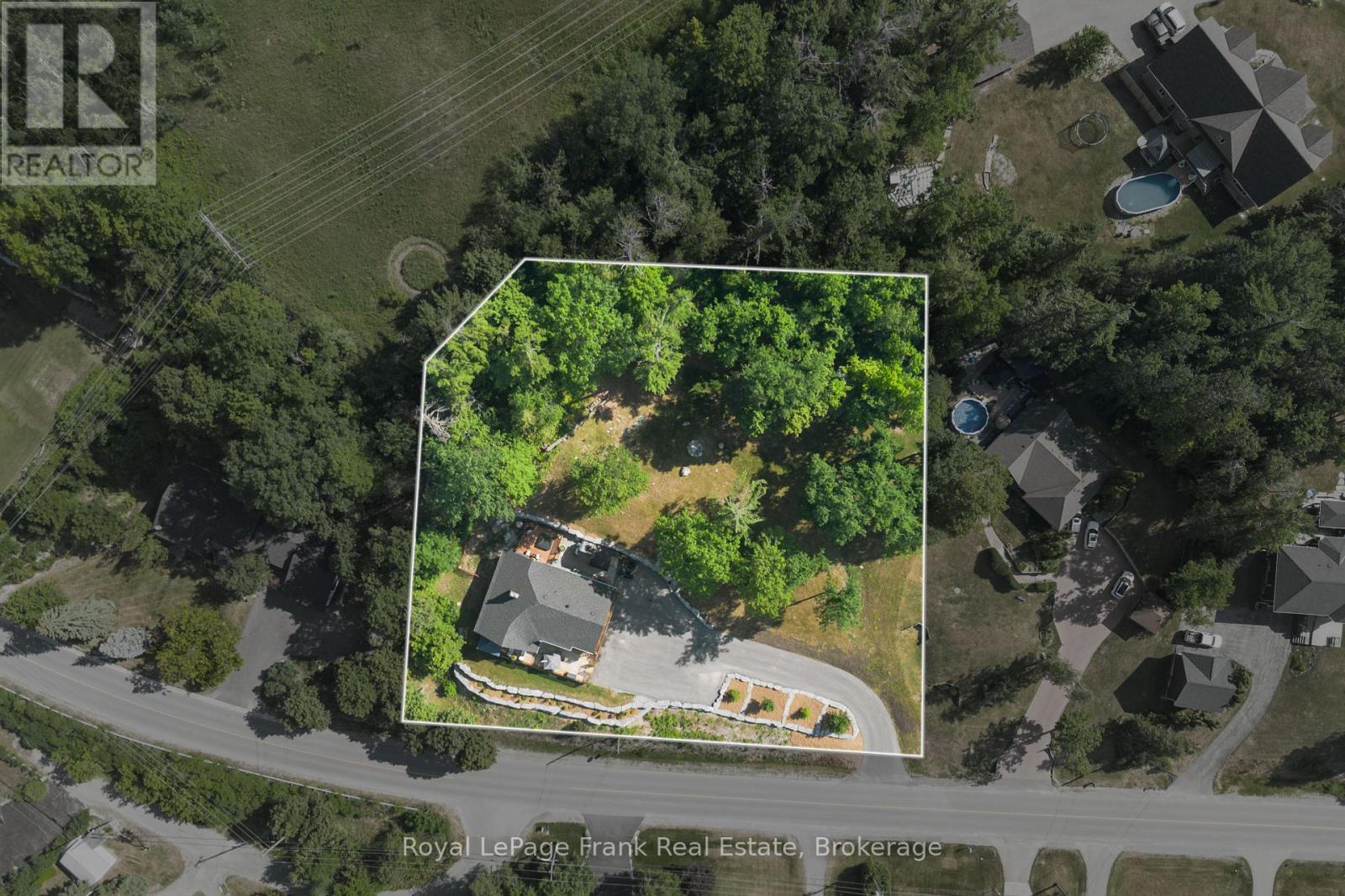 215 FRANCIS STREET - Image 37