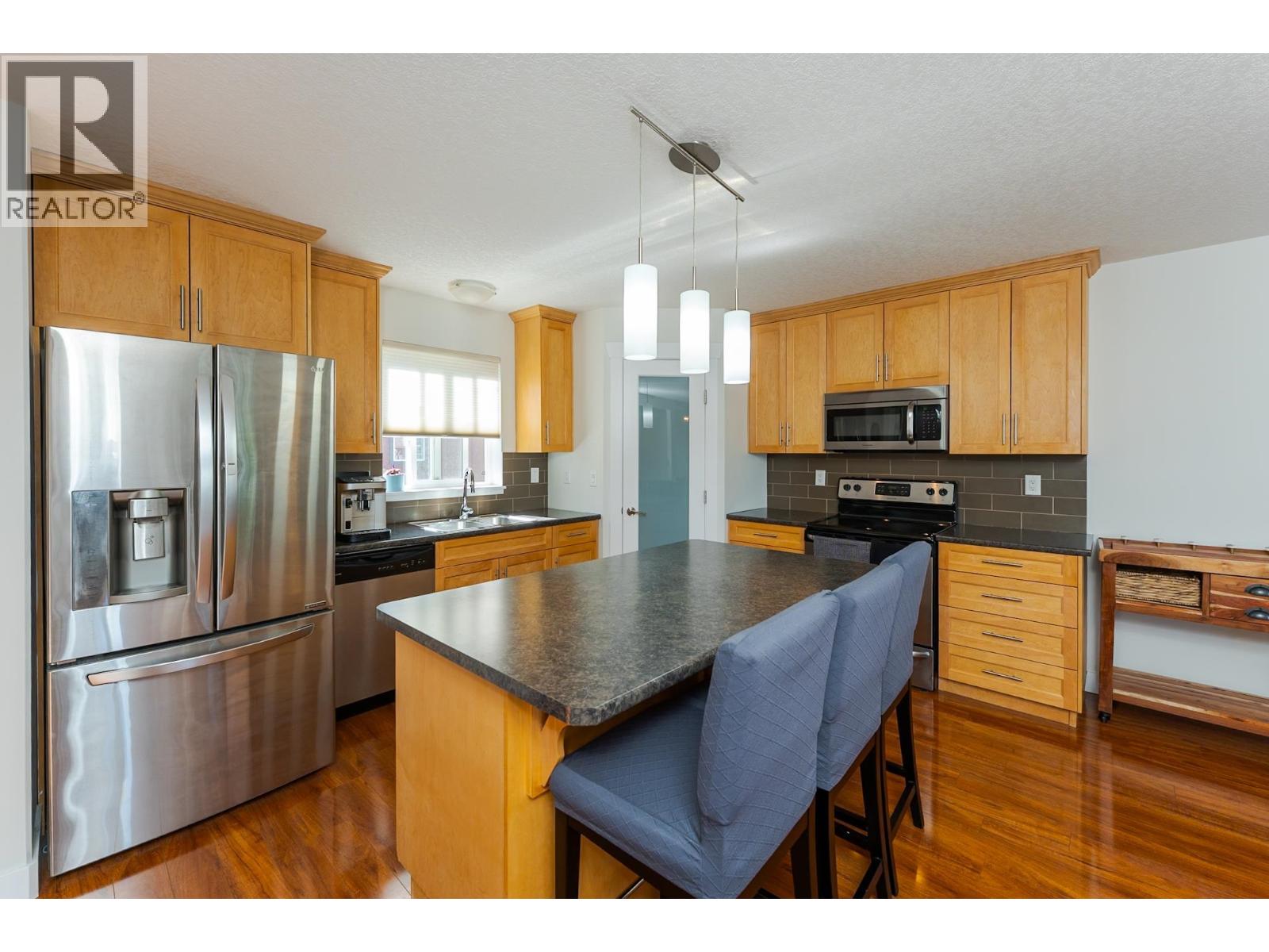 #106 1699 7TH AVENUE - 5