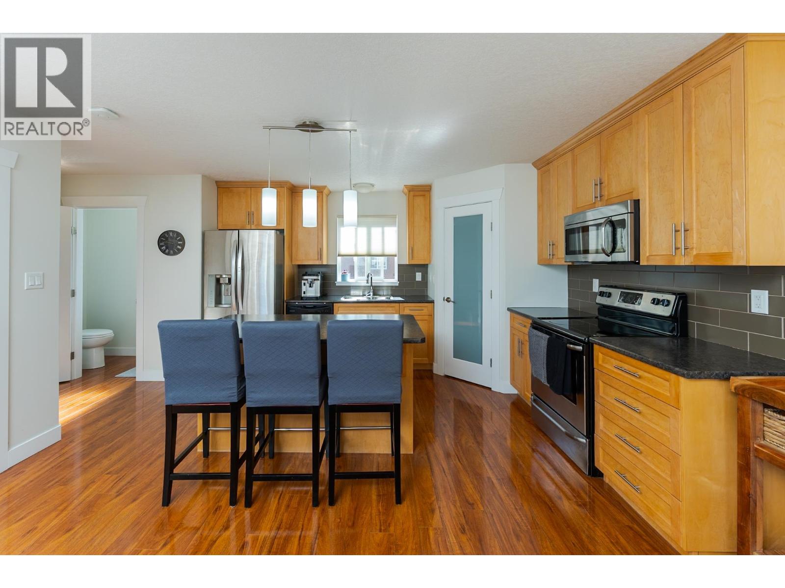 #106 1699 7TH AVENUE - 4