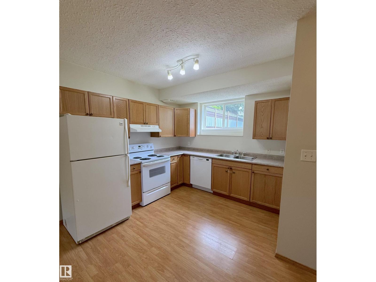 10309A & 10309B 98 AV - Image 15
