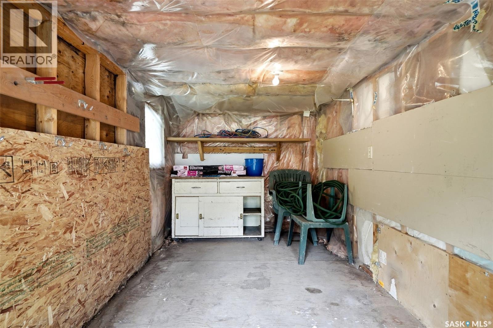 202 McCannel STREET - Image 39