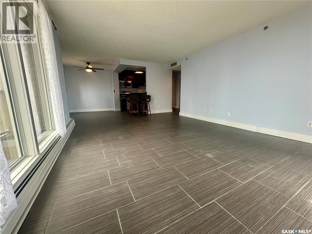 #902 320 5th AVENUE N - 11