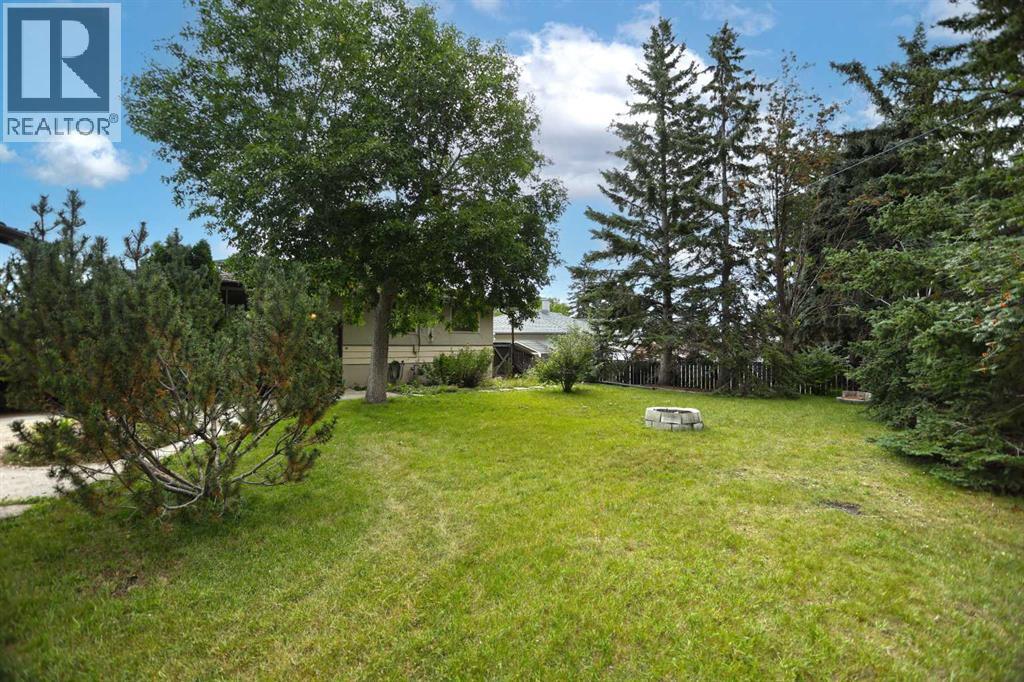 93 Winslow Crescent SW - 26
