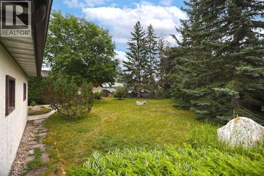 93 Winslow Crescent SW - 29