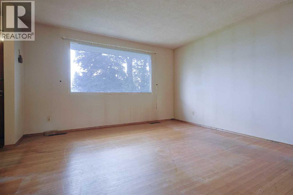93 Winslow Crescent SW - 6