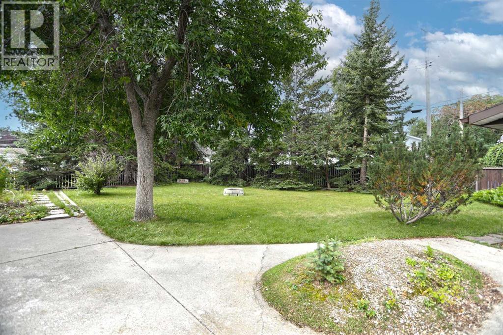 93 Winslow Crescent SW - 24