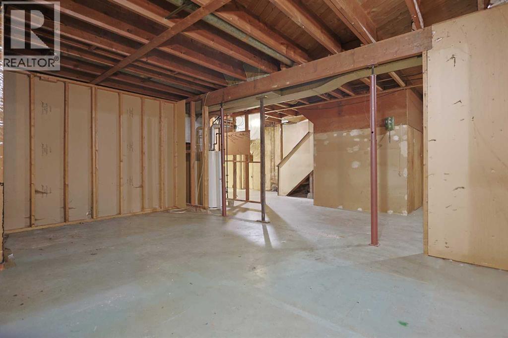 93 Winslow Crescent SW - 20
