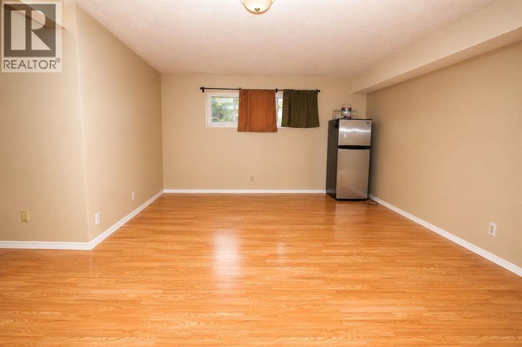 7 Dovercliffe Way SE - 28
