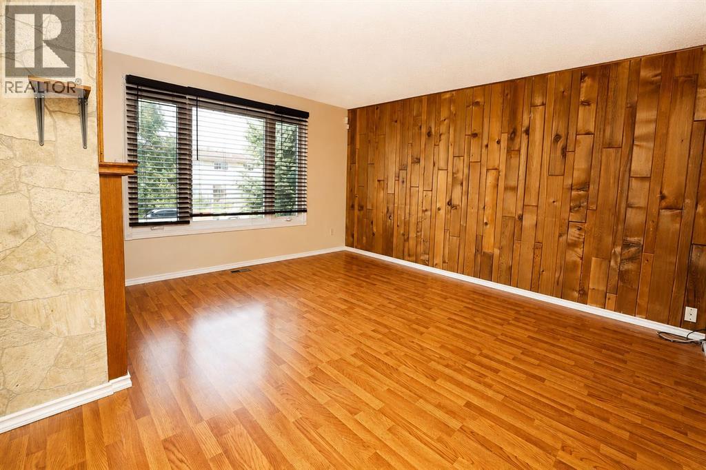 7 Dovercliffe Way SE - 7