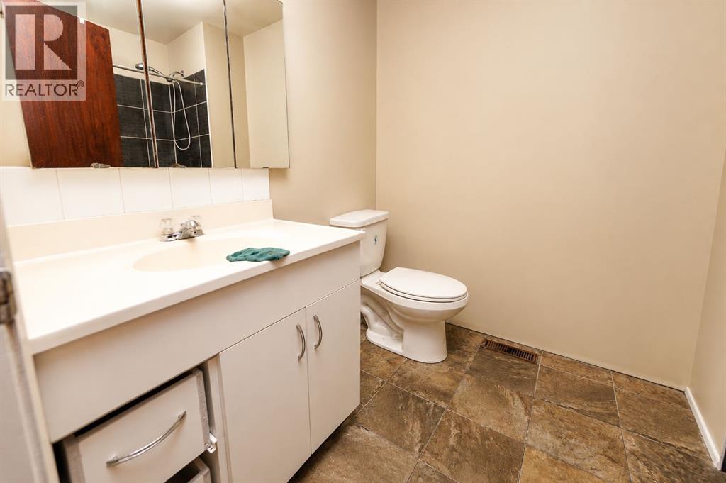 7 Dovercliffe Way SE - 18