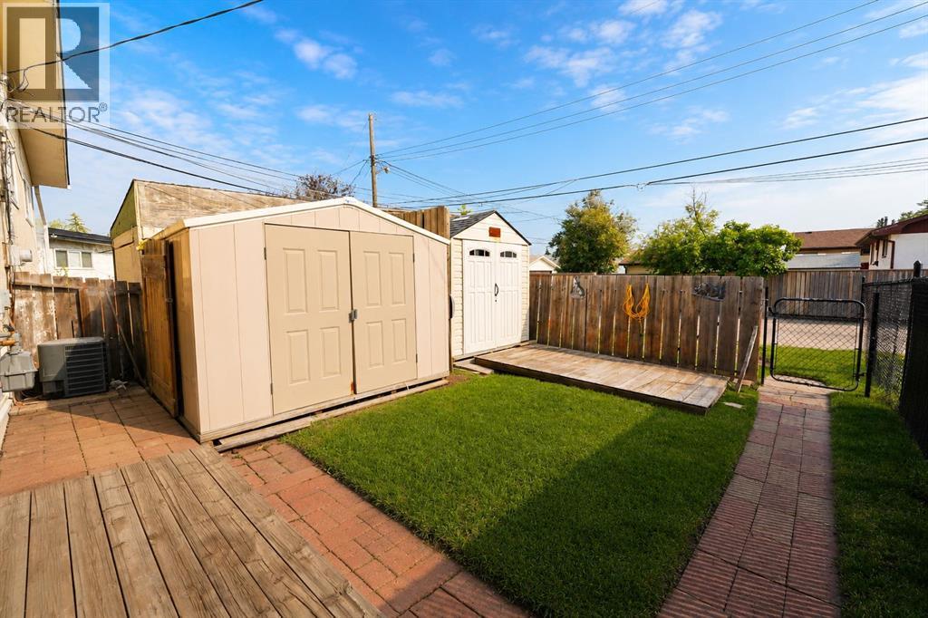 7 Dovercliffe Way SE - 31