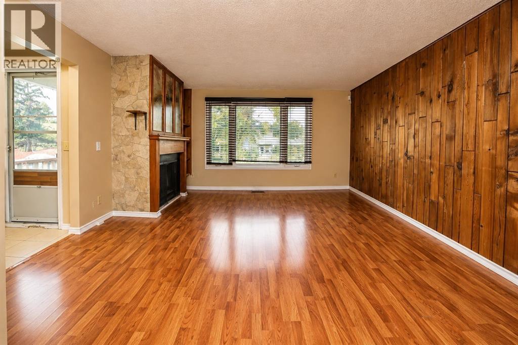 7 Dovercliffe Way SE - 8