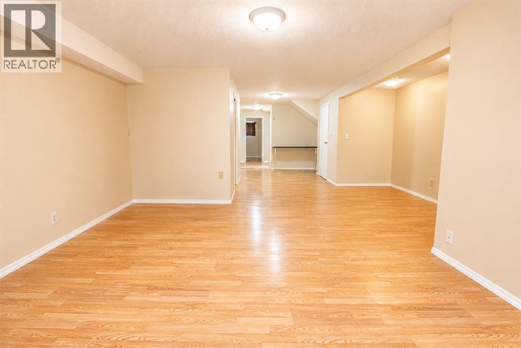 7 Dovercliffe Way SE - 29