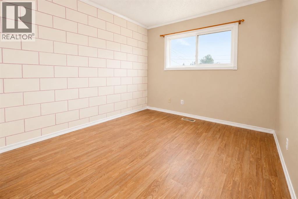 7 Dovercliffe Way SE - 19