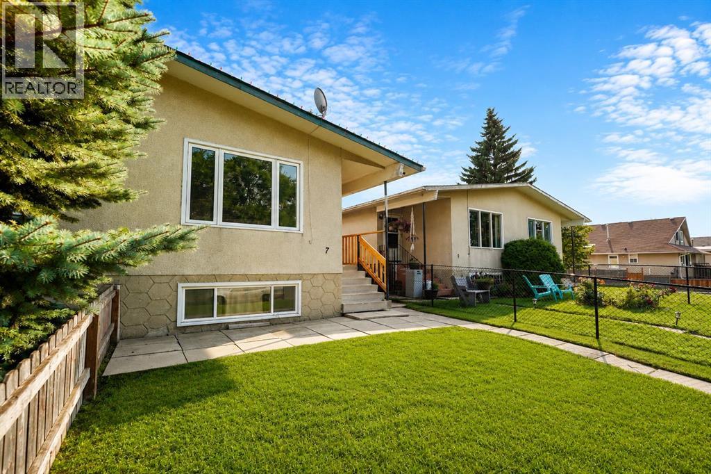 7 Dovercliffe Way SE - 3