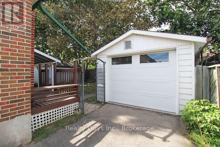 590 MCCANNAN AVENUE - 5