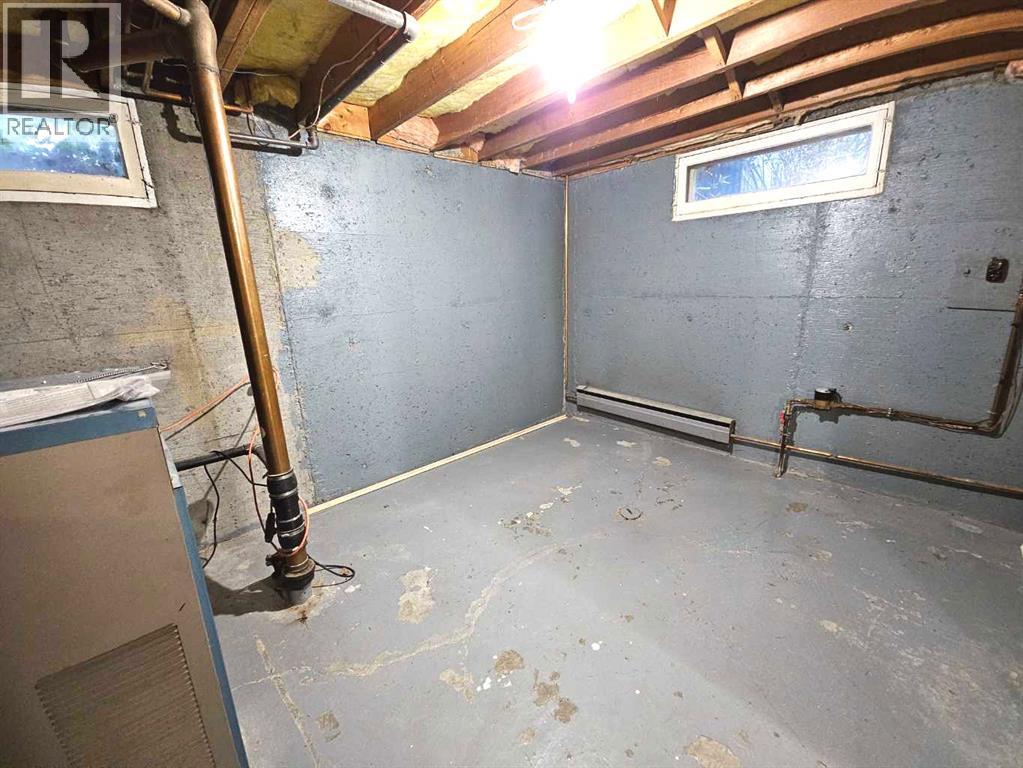 1009 18 Street N - Image 16