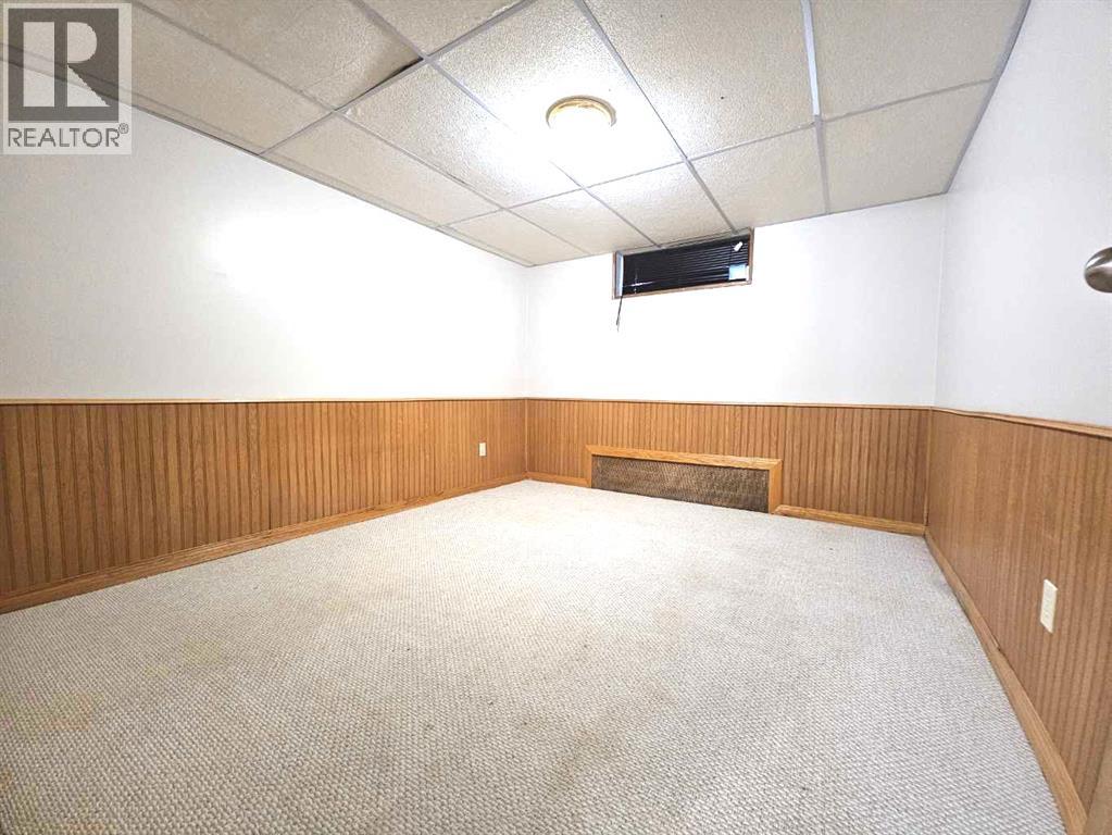1009 18 Street N - Image 14