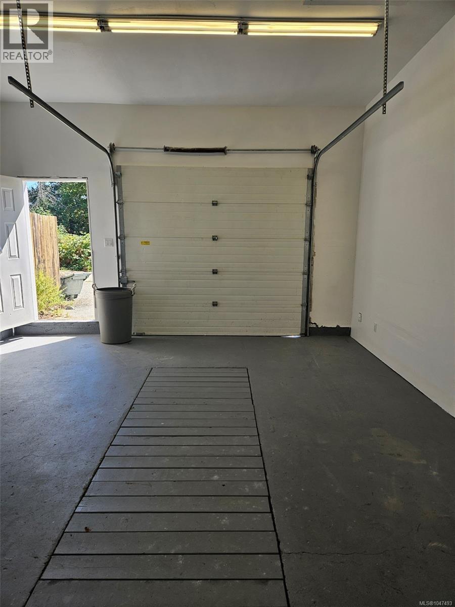 1 6072 Grandview Rd, Port Alberni