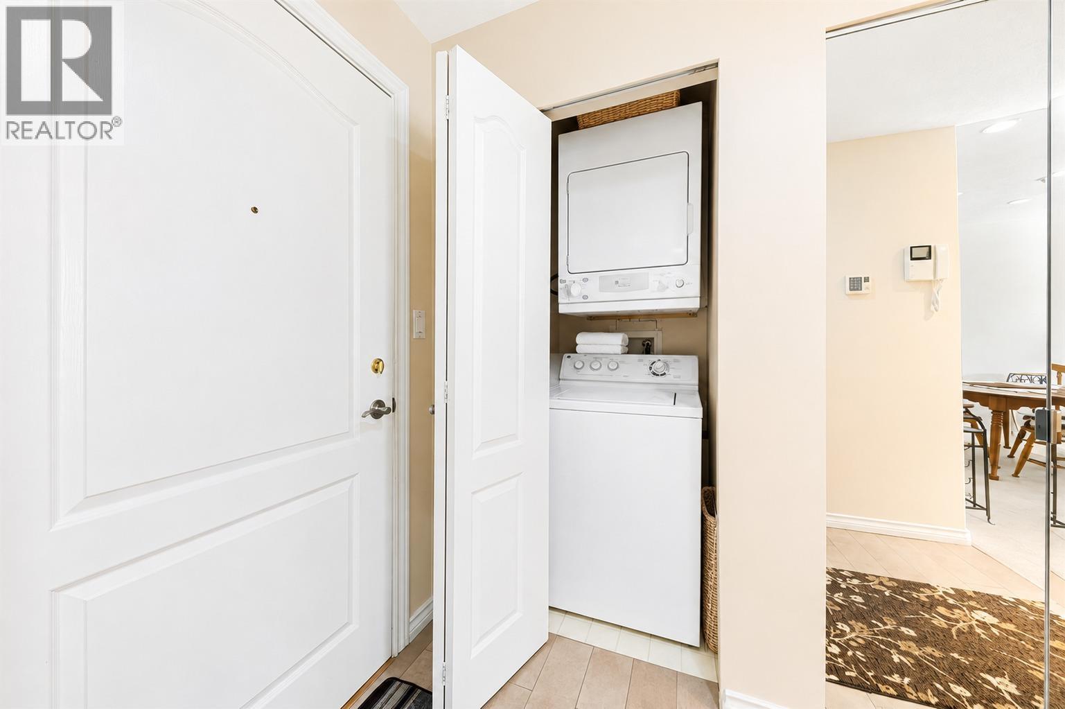 302 1765 MARINE DRIVE, West Vancouver