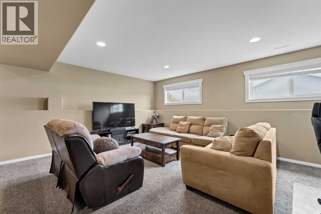 938 6 Street SE - Image 19