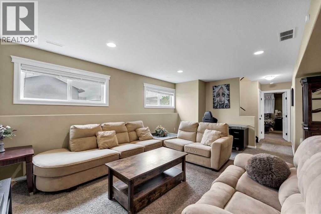938 6 Street SE - Image 20