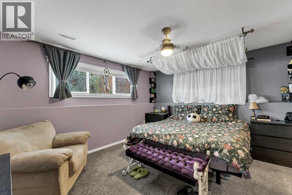 938 6 Street SE - Image 25