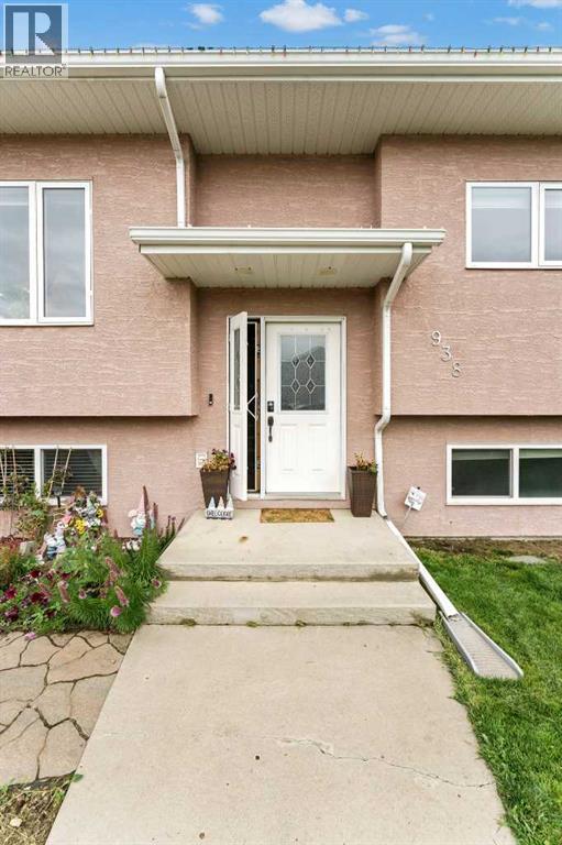 938 6 Street SE - 2