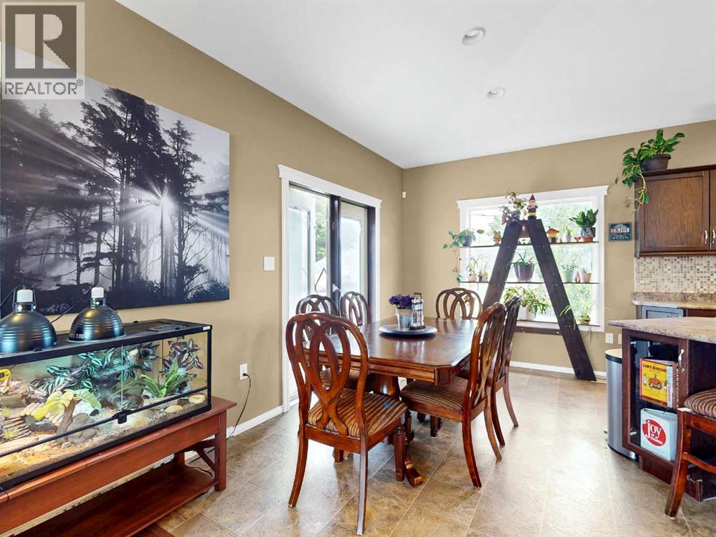 938 6 Street SE - 11
