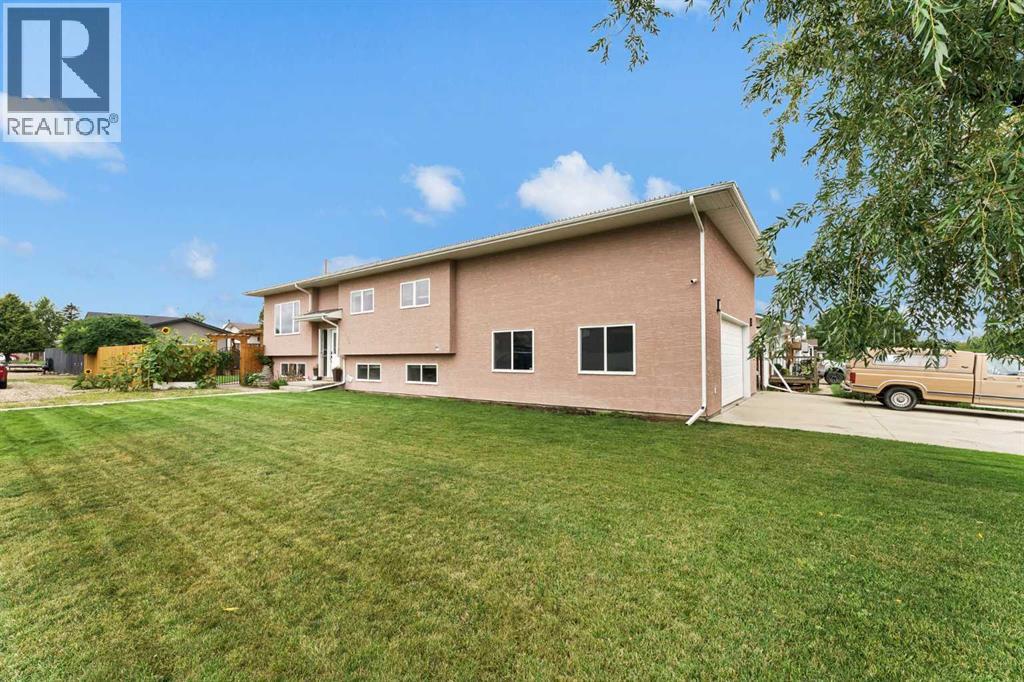 938 6 Street SE - 50