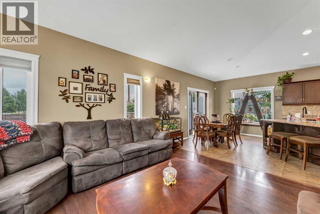 938 6 Street SE - 9