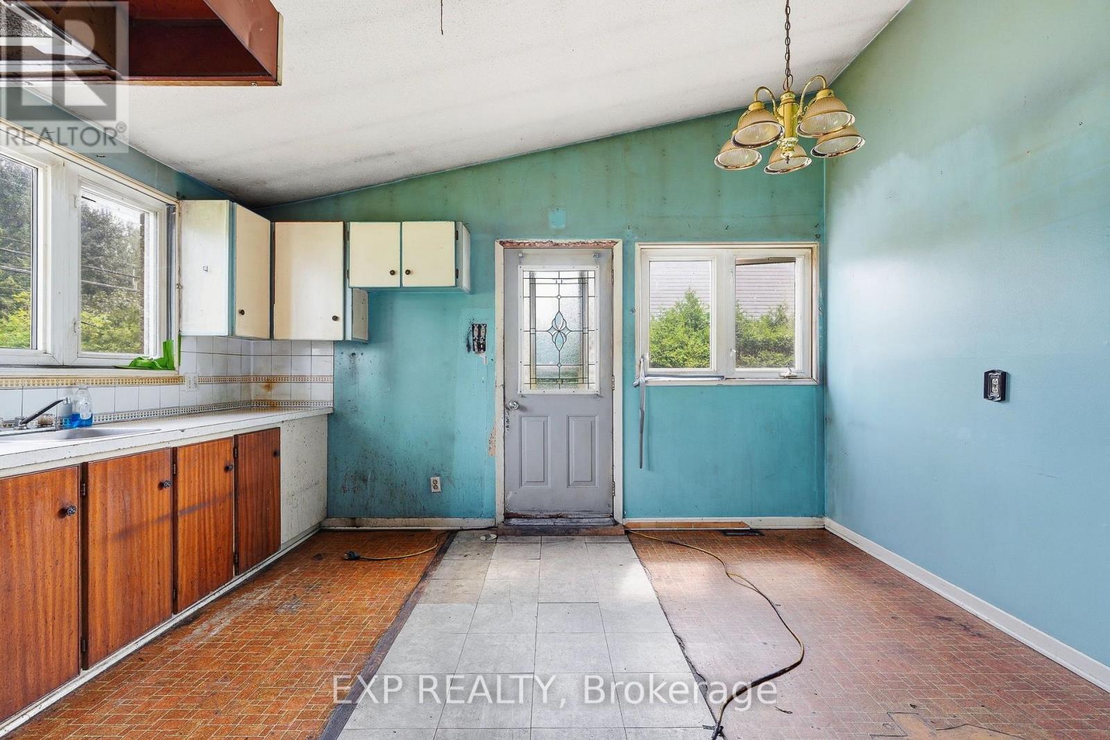 2498 MER BLEUE ROAD - Image 8