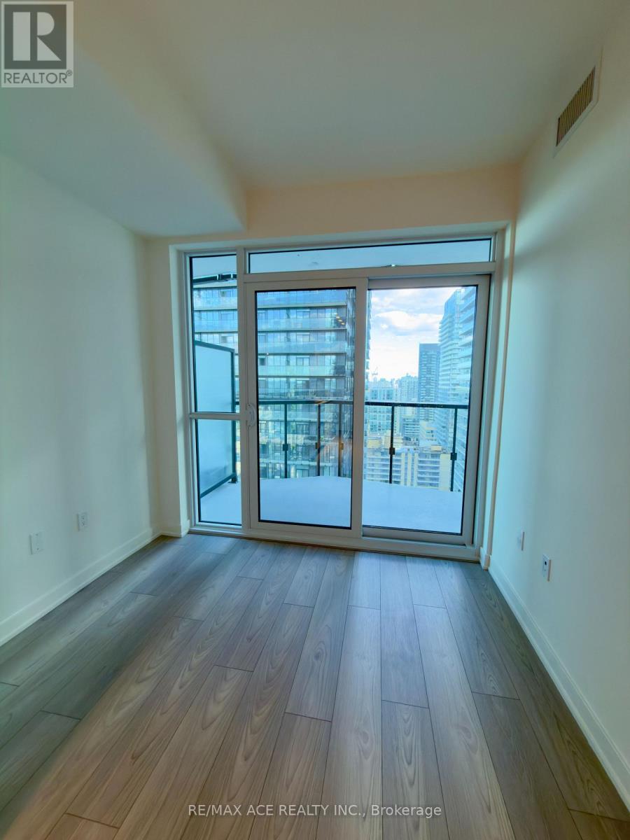 #2213 110 BROADWAY AVENUE - 9