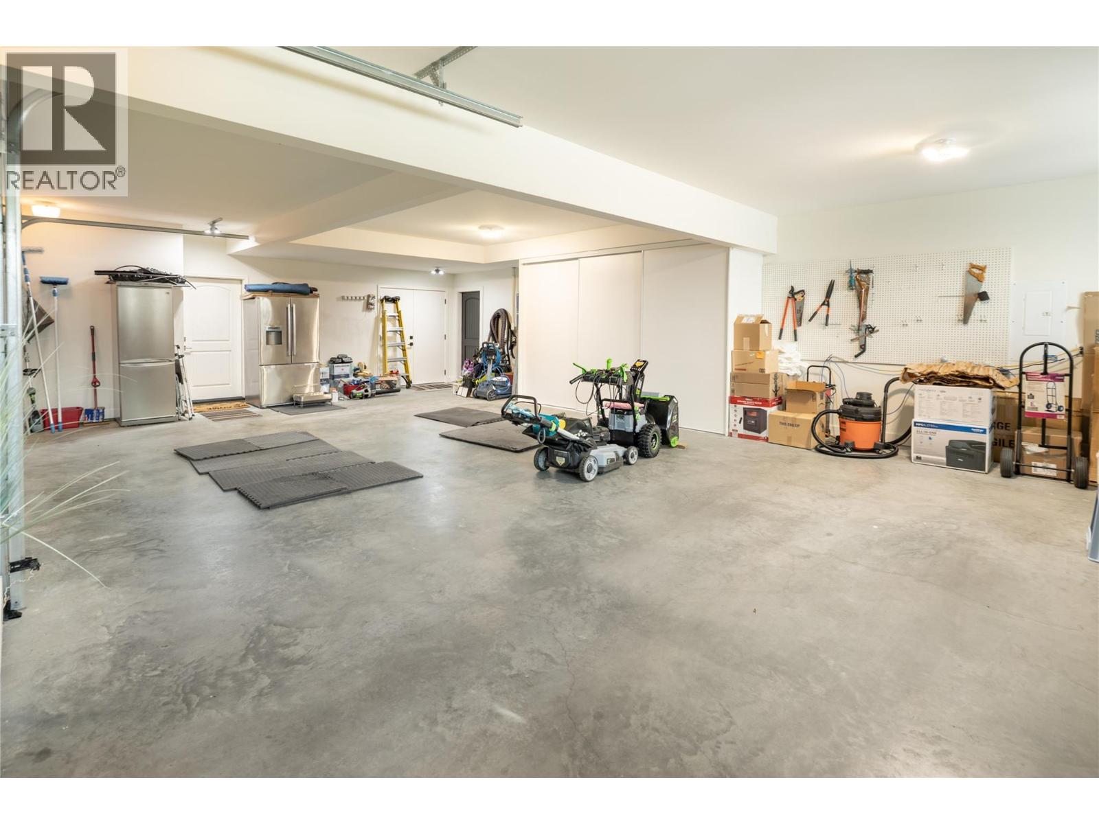  3351 Vineyard View Drive, West Kelowna