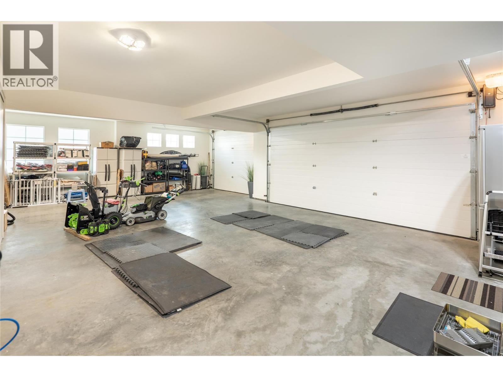  3351 Vineyard View Drive, West Kelowna
