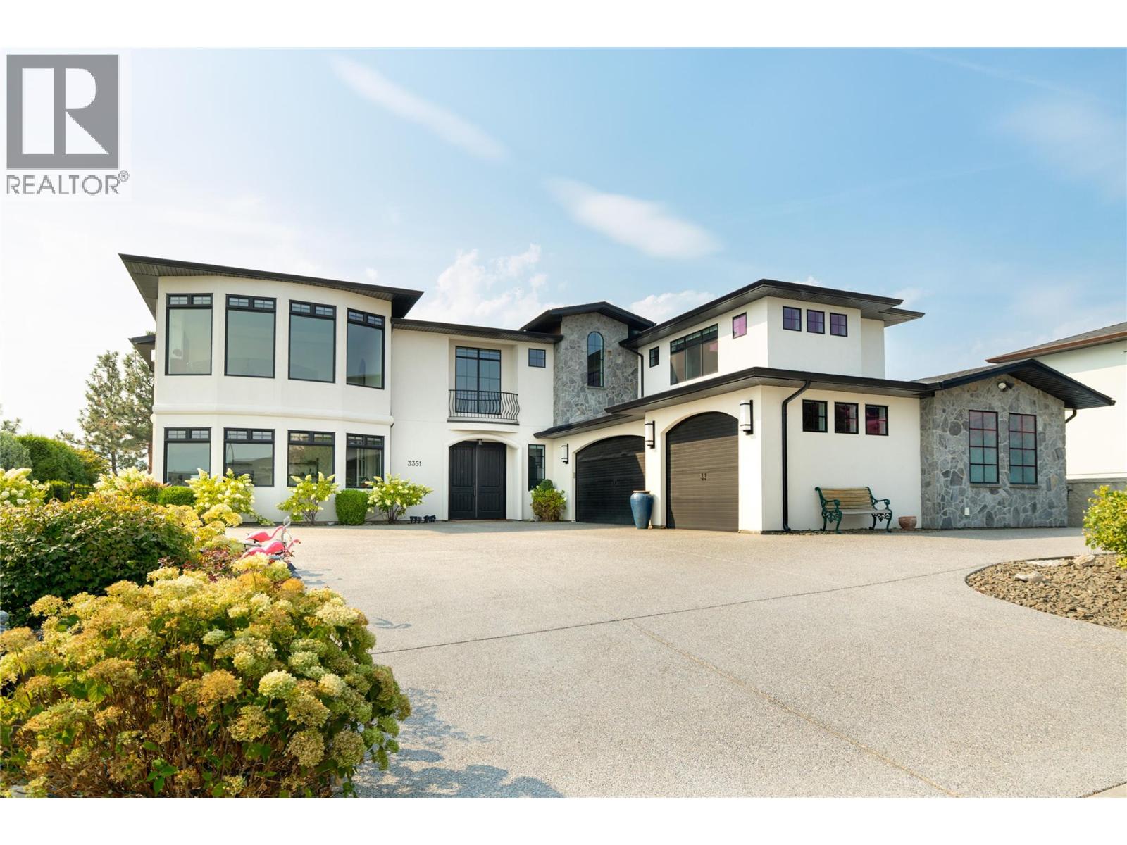  3351 Vineyard View Drive, West Kelowna