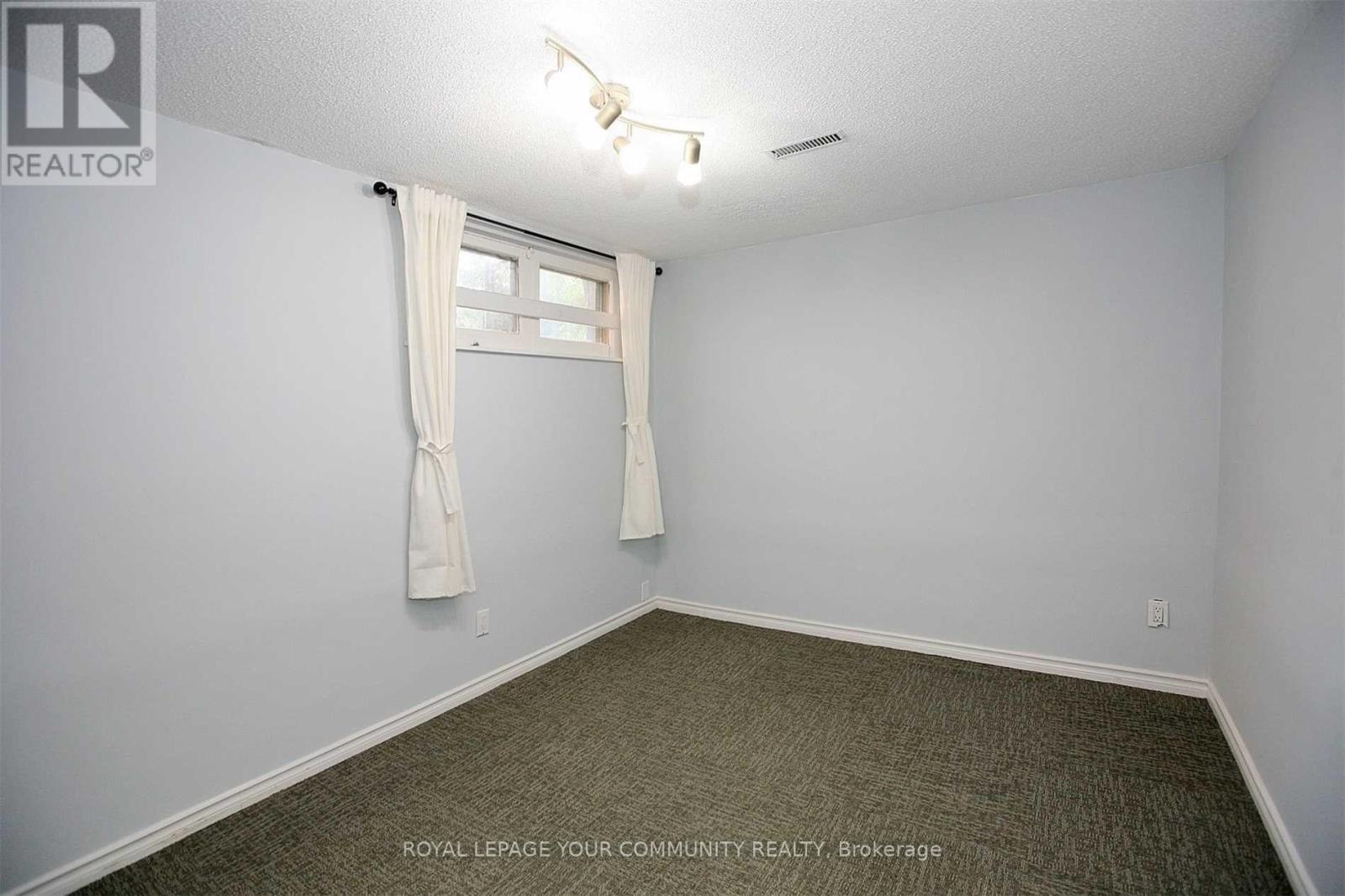 8 STANWOOD CRESCENT - 10
