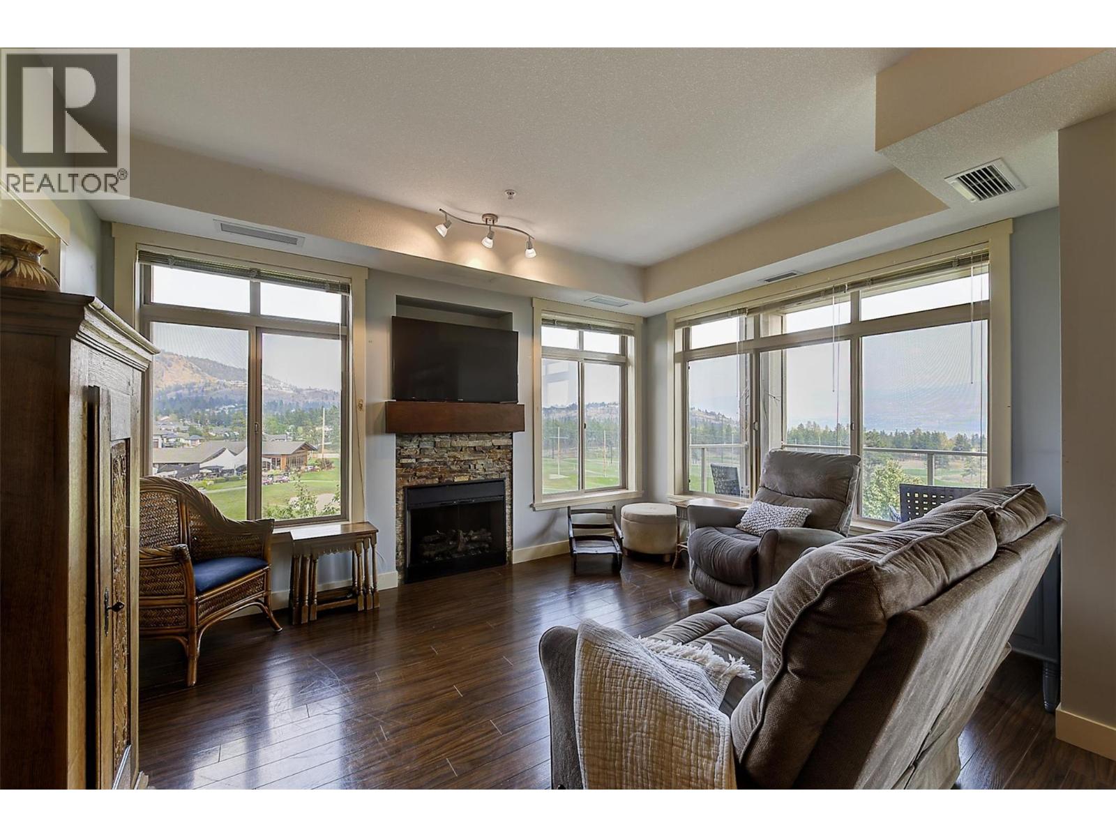 313 3521 Carrington Road, West Kelowna