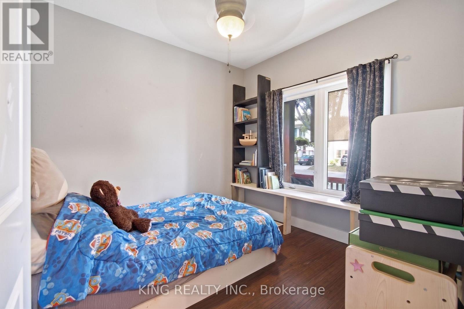 950 ELLROSE AVENUE - 9
