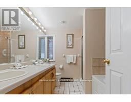 8 - 811 Grandview Hilltop Drive, Huntsville, ON P1H2J5 Photo 23