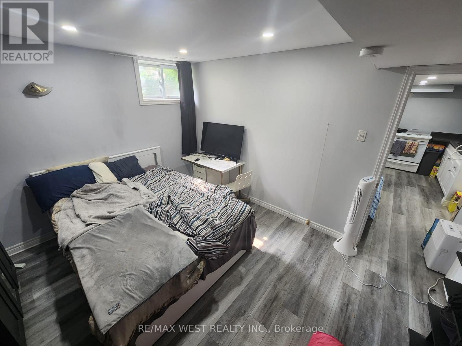 792 BUTTERNUT AVENUE - Image 33