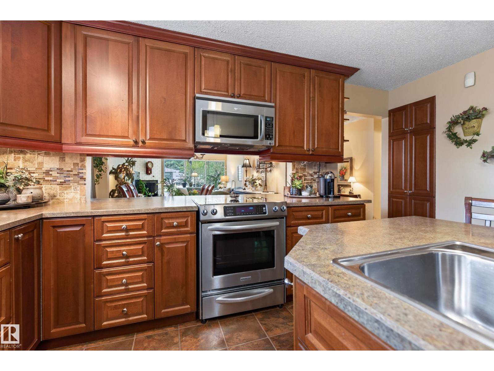 15 LINWOOD CR - Image 14