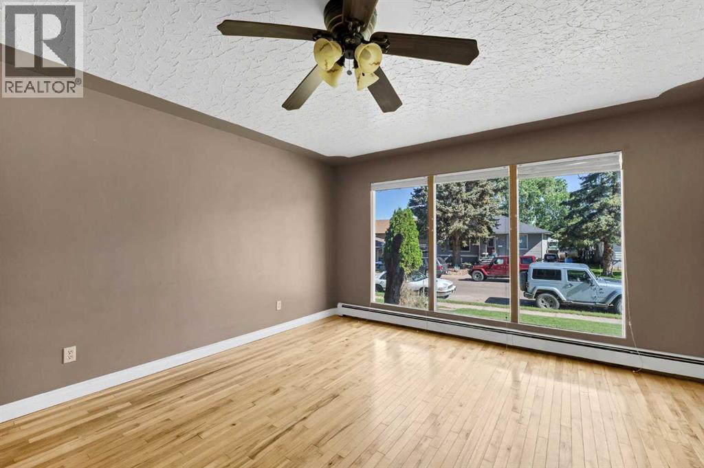 129 7 Street SE - Image 8