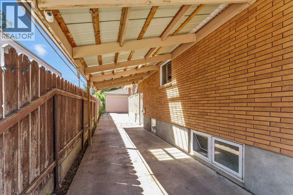 129 7 Street SE - 35