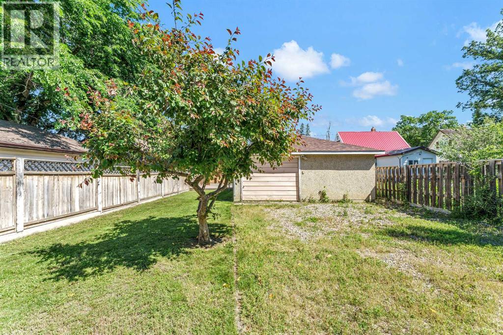 129 7 Street SE - 42
